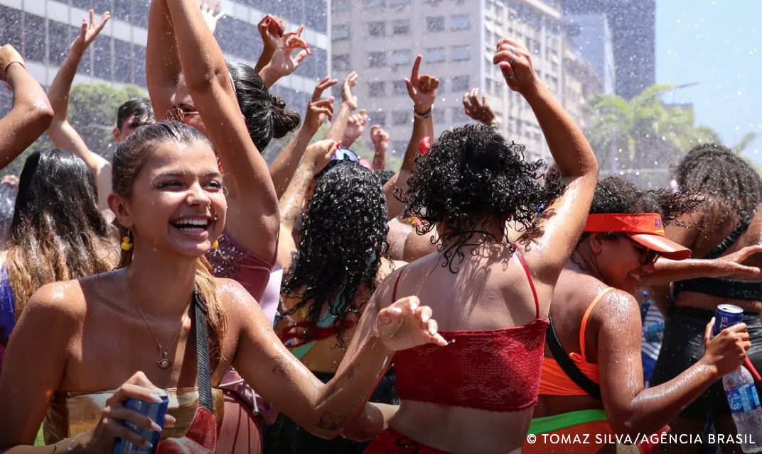 Banheiros no Carnaval: como cidades pelo país se prepararam